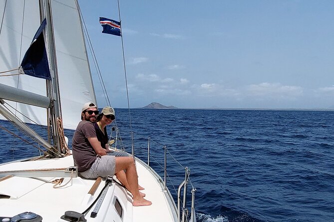 3 Hours Yacht Sailing Activity in Cabo Verde, Santa Maria - Fruit, drinks, and the tuna tartare