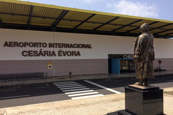 Airport Transfer Cesária Évora Int (VXE) to Mindelo or Vise Versa - The private vehicle advantage