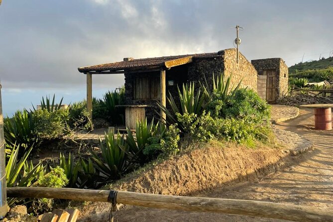 Beaches, Villages and Monte Verde, São Vicente Excludes City - Guide style and what to expect on the road