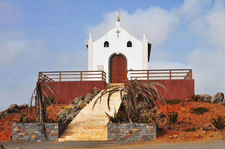 Boa Vista Island: Northwest & Deserto de Viana 4x4 Adventure - Guides, languages, and the pace of the day