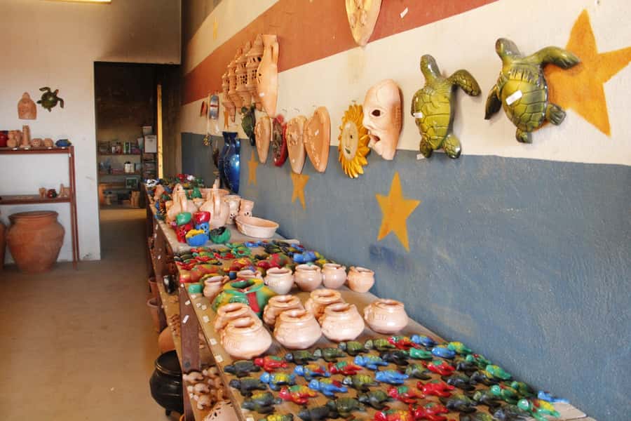 Boa Vista: Shipwreck, 4x4 Ride & Caves Day Tour with Lunch - Sea-view lunch at Casa Rosa or another local restaurant