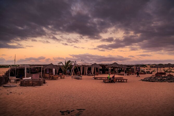 Boa Vista Sunset Dinner with Live Music - Live music and dancing with sand between your toes