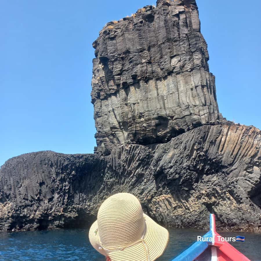 Boat Trip to Aguas Belas Cave+Barbecue - Who should book this experience