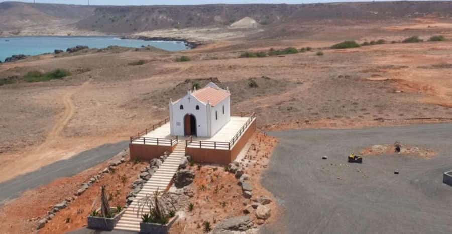 Boavista: 4h Shipwreck, Desert, Fatima Chapel & Pottery Tour - Viana Desert and 50 minutes among the dunes