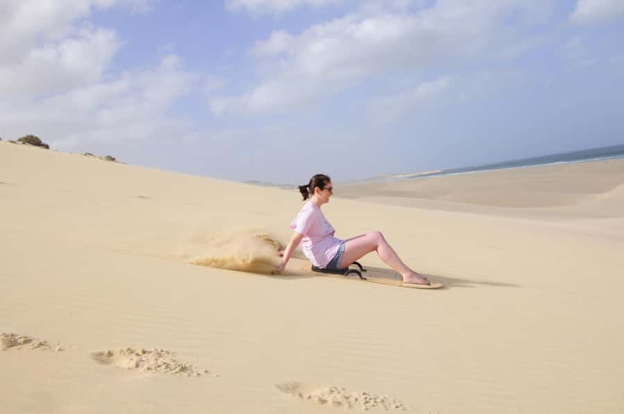 Boavista: 4x4 Island Tour, Santa Monica, Dune, Caves & Lunch - Sandboarding at Morro de Areia