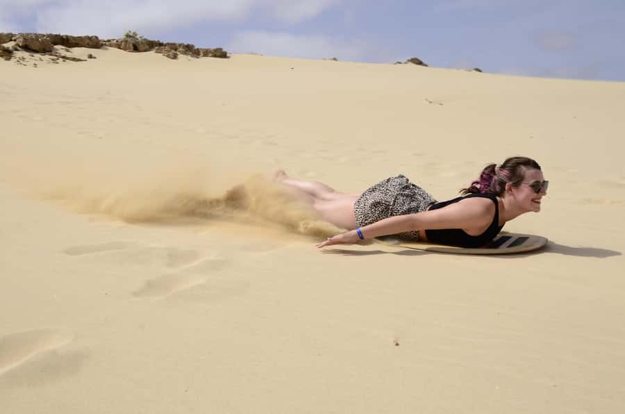 Boavista: 4x4 Island Tour, Santa Monica, Dune, Caves & Lunch - Lunch at a local restaurant