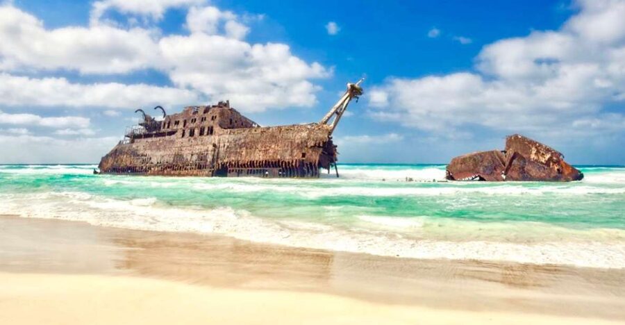 Boavista: Rabil, Shipwreck, City, Snacks & Drinks - 4x4 Tour - What to bring for a smoother outing