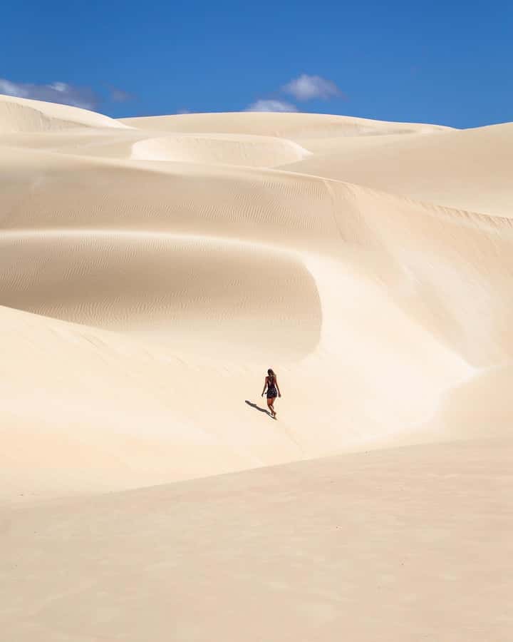 Boavista: Santa Monica beach, Varandinha cave, Sand dunes - What happens in Sal Rei?