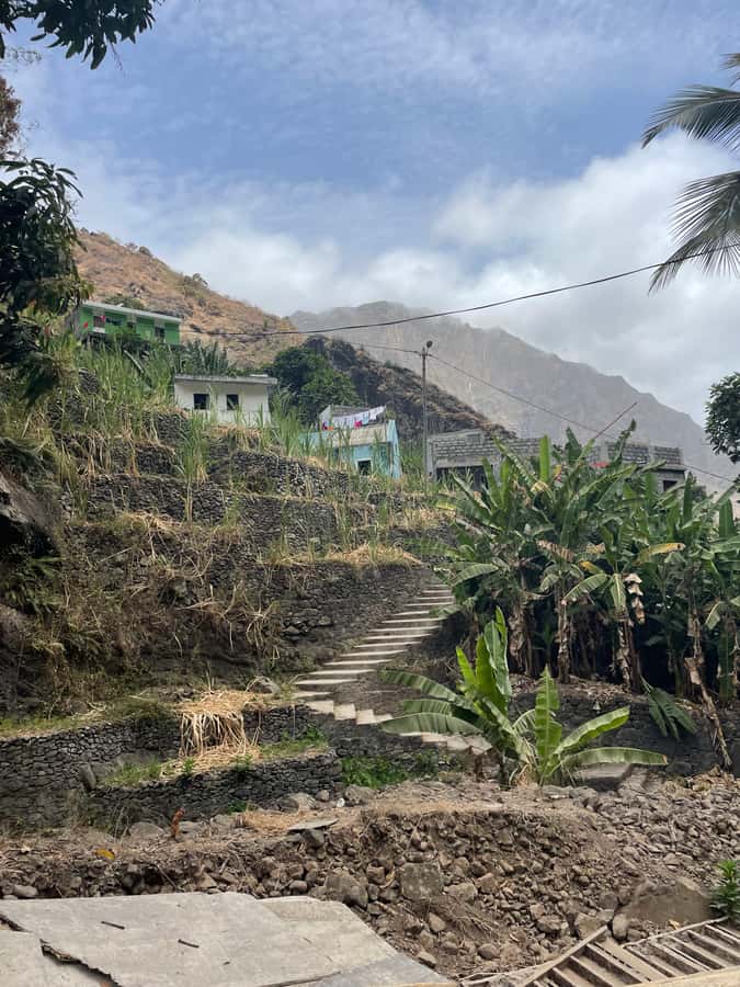 Cova–Paúl Valley Trek: Santo Antão Day Trip by Ferry - Should you book the Cova and Paúl Valley trek?