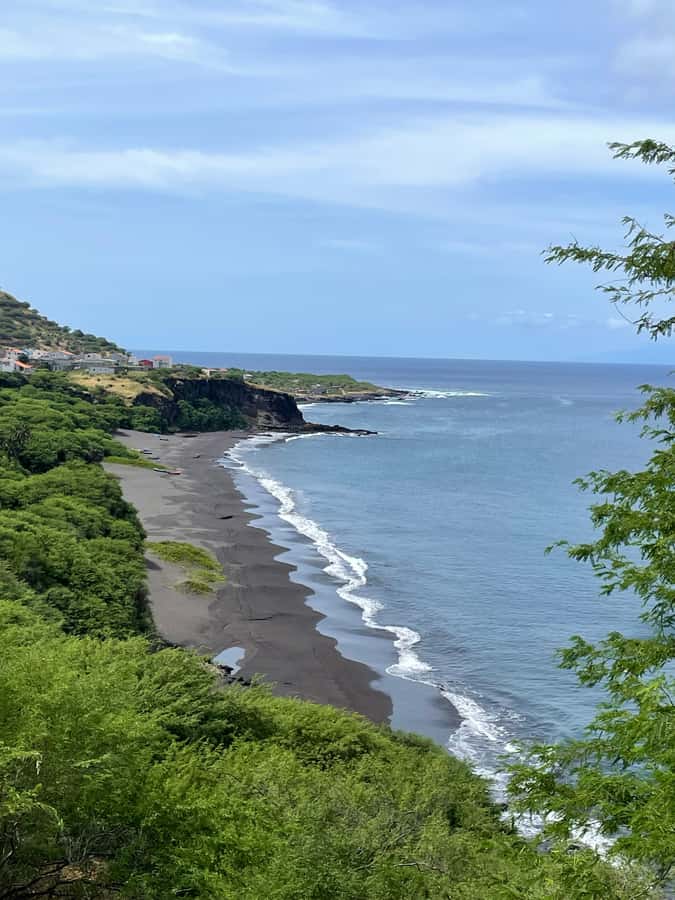 Discover the Black Sand Beach+the Natural Pool - First sight of the black sand beach