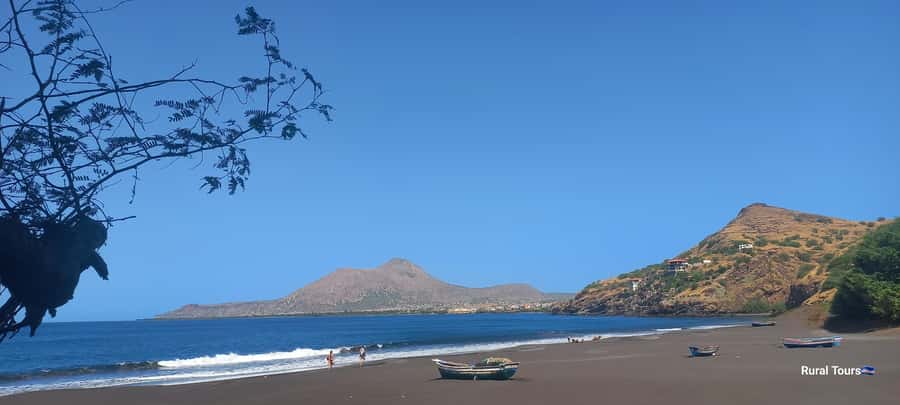 Discover the Black Sand Beach+the Natural Pool - Who will enjoy this outing most