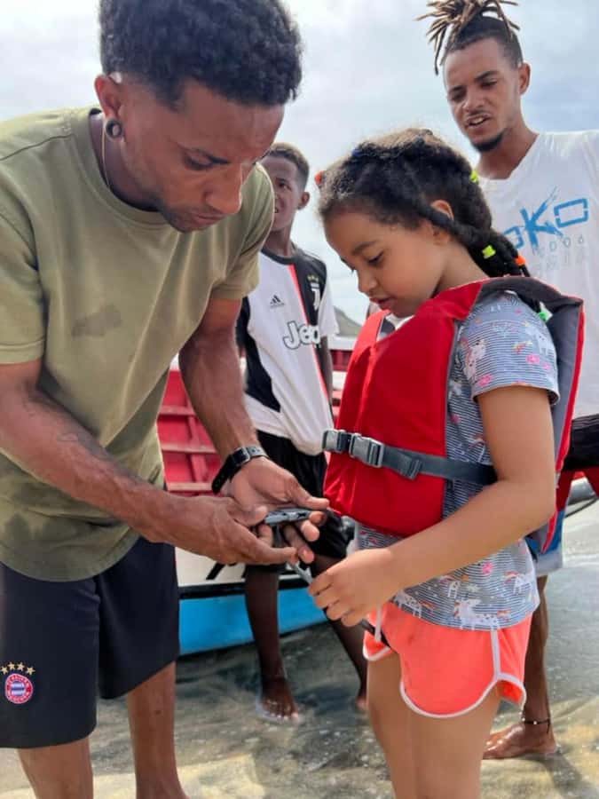 From Mindelo: Snorkel and Swim with Sea Turtles - Snorkeling for only 15 to 20 minutes