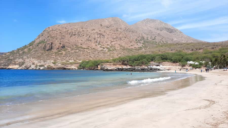 From Praia: Santiago Island Highlights Tour - Guides, languages, and the human side of the day