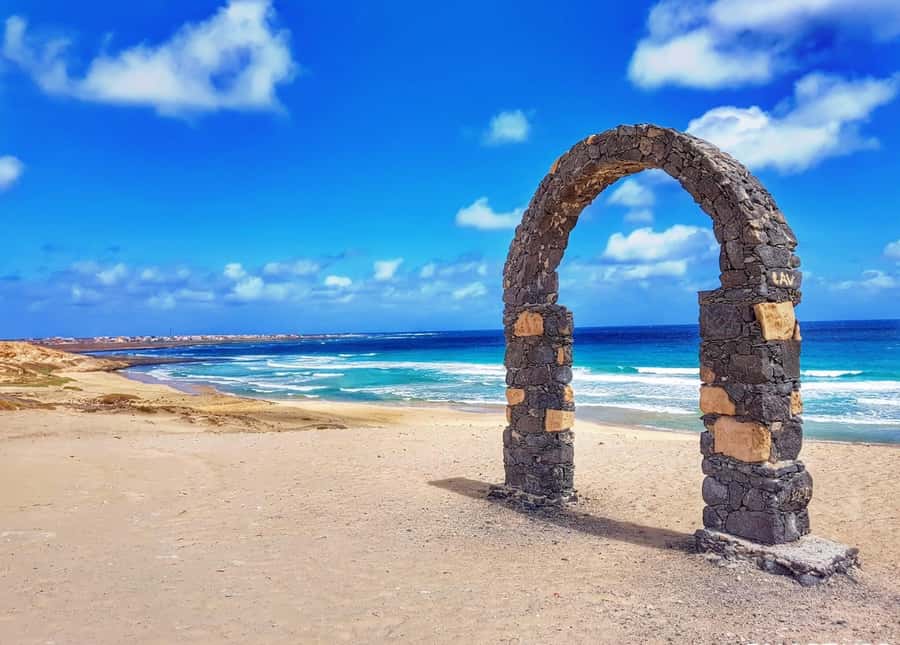 Full Day Island Tour, São Vicente, Mindelo, Highlights - Baía das Gatas is your chance to get in the water