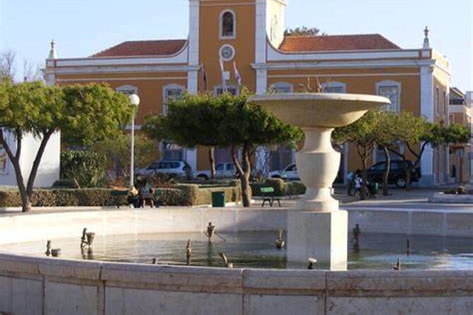 Guided city Tour Praia, Highlights tour - Quartel Jaime Mota and Praia’s defenses