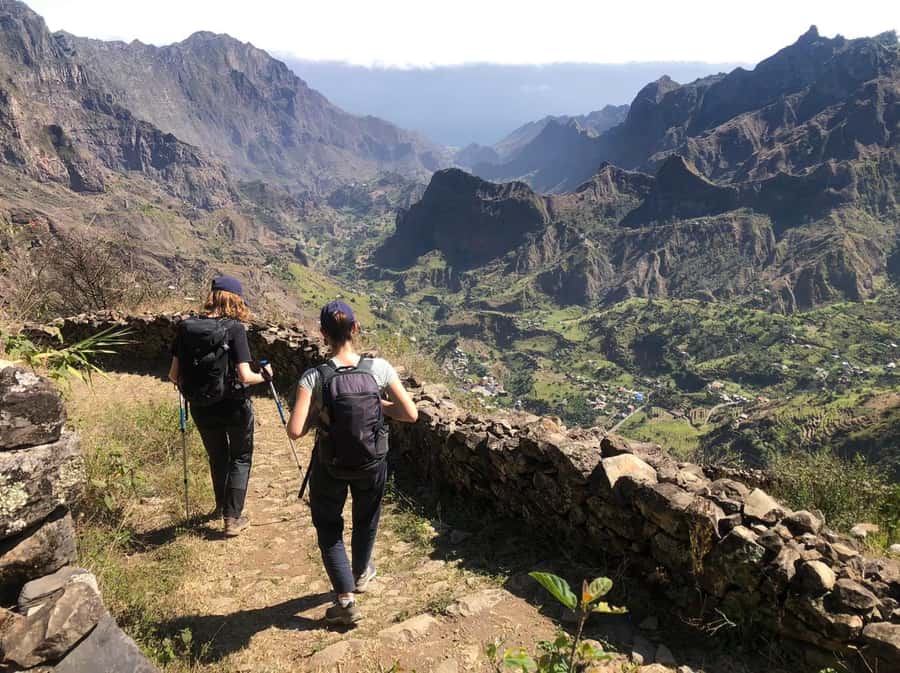 Hike from the Cova Volcano Crater to Ribeira Paúl - Key points at a glance