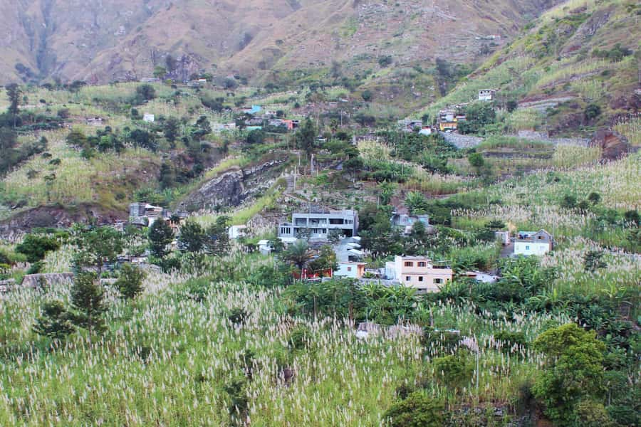 Hike from the Cova Volcano Crater to Ribeira Paúl - What the six-hour schedule feels like