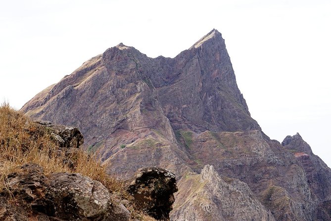 Hiking: Monte Tchota Natural Park - Pico D’Antónia (1394m) - Longueira - Leaving Praia at 8:30 in the morning