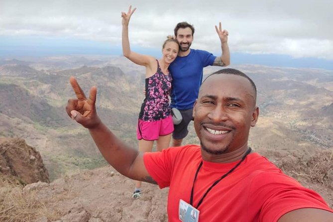 Hiking Pico de Antónia – Summit Adventure & Scenic Views - Mist, weather, and managing expectations
