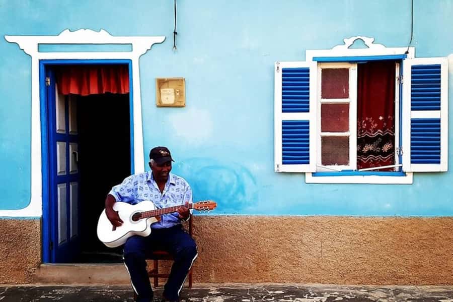 Island tour & cattle & Taste local flavors - Traditional village streets and local color