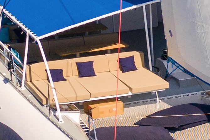 Lounge Catamaran SODADE Half-Day - A four-hour afternoon on Sal’s Atlantic coast