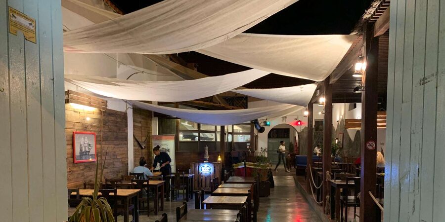 Mindelo Cultural: city tour "Mindelo by Night" - The second part: a local bar beyond the center