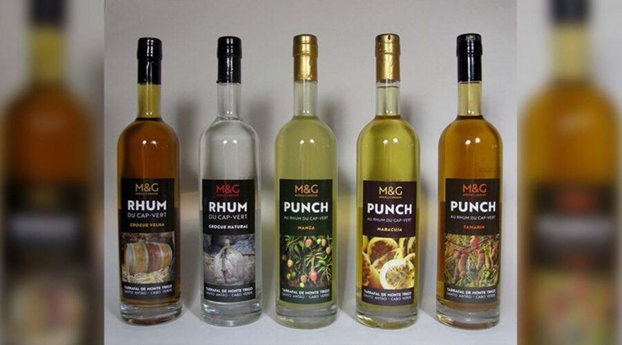 Paúl hike, the green garden - The distillery stop and Cape Verde’s national drink