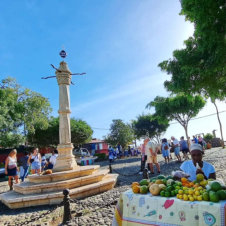 Praia & Cidade Velha: Guided City Tour - Why this four-hour tour works well