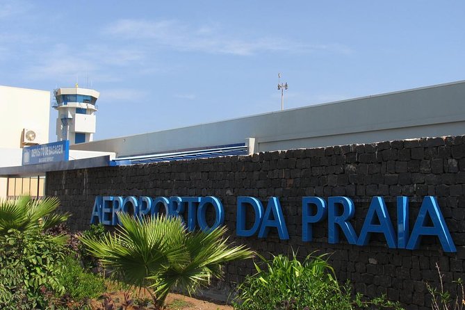 Praia city to the airport. - A short ride that removes airport-day stress