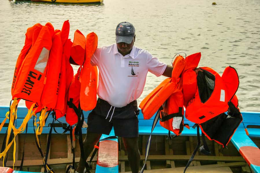 Sal: All-Inclusive Half-Day Lounge Catamaran Cruise - Music, drums, and the lively return