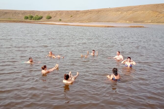Sal island: Salt Lake Tour, Shark bay & Pedra de Lume Village - Weather, clothing, and comfort tips