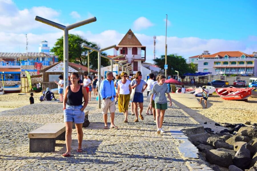 Sal island: Santa Maria city tour, street art and tapas - Old photographs, utensils, and the souvenir lesson
