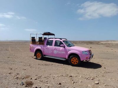 Island tour with offroad touch and creative pictures