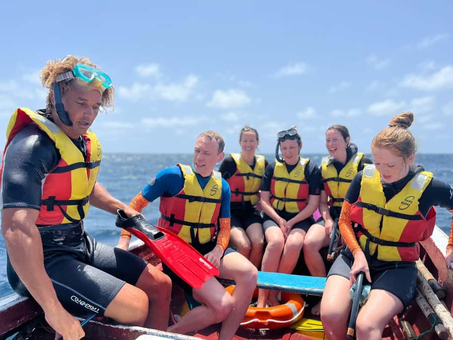 Santa Maria: Snorkeling Boat Tour - Nando’s approach in the water