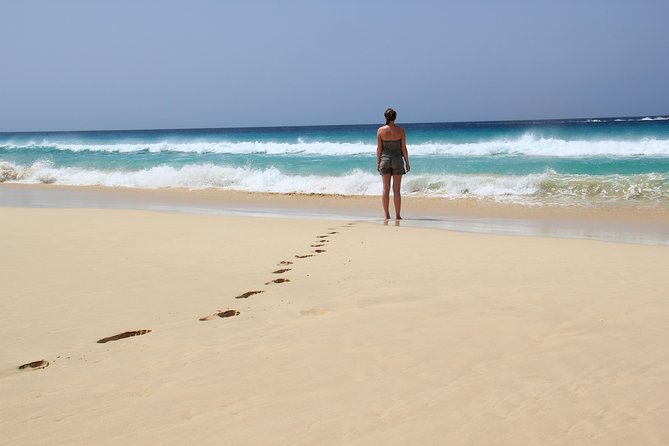 Santa Monica NO Stress Tour - Varandinha’s limestone caves and sea views