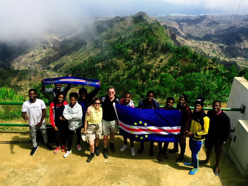 Santiago: Trek from Serra Malagueta to Rabelados Community - What to wear and pack for 11.5 kilometers