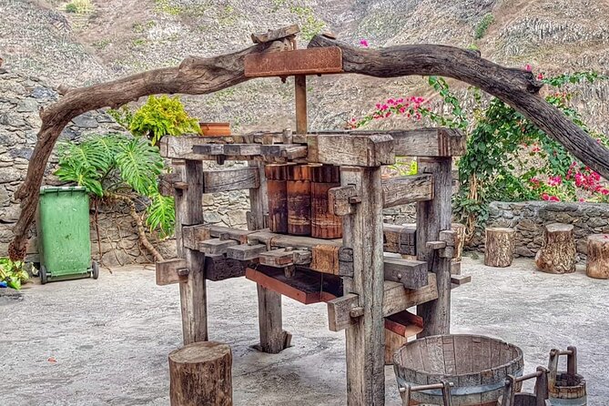 Santo Antão: Day Trip by Car or Trek - Xôxô and Ribeira de Torre’s fertile valley