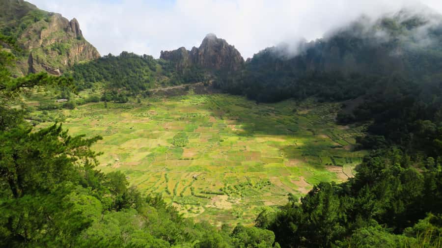 Santo Antão: Full Day Island Tour & Visit to Cova de Paúl - Delgadin and the rock towers near Ribeira da Torre