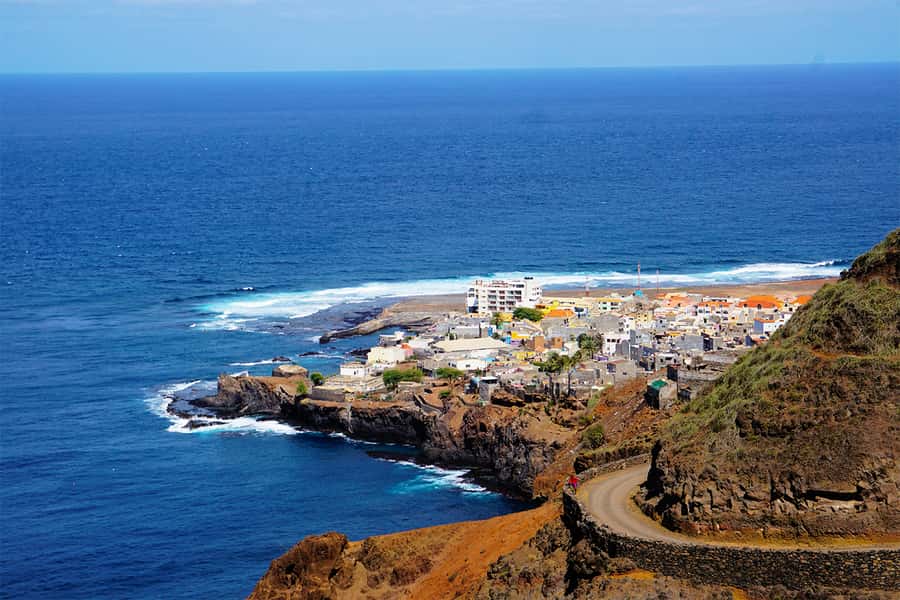 Santo Antão: Full Day Island Tour & Visit to Cova de Paúl - Ribeira da Torre and the working side of the island