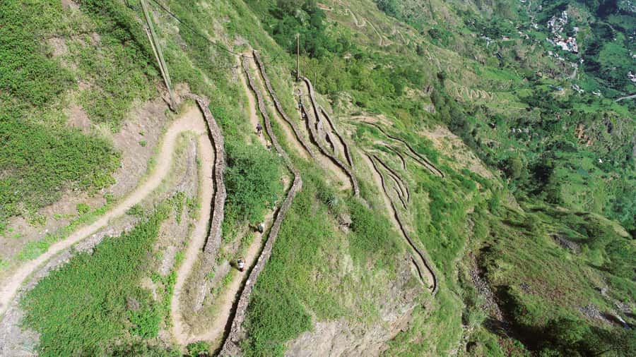 Santo Antão: Hiking Cova Volcano Crater to Ribeira Paúl - What the $100 price buys you