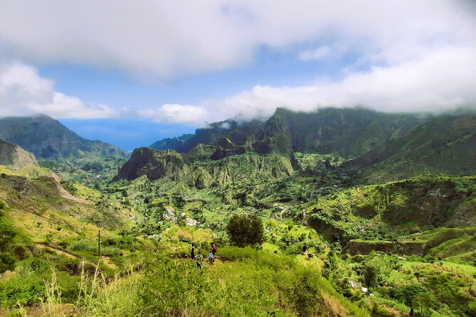 Santo Antão: Trekking Cova de Paúl Volcano Crater - Ribeira de Paúl - Plants, farms, and the working valley