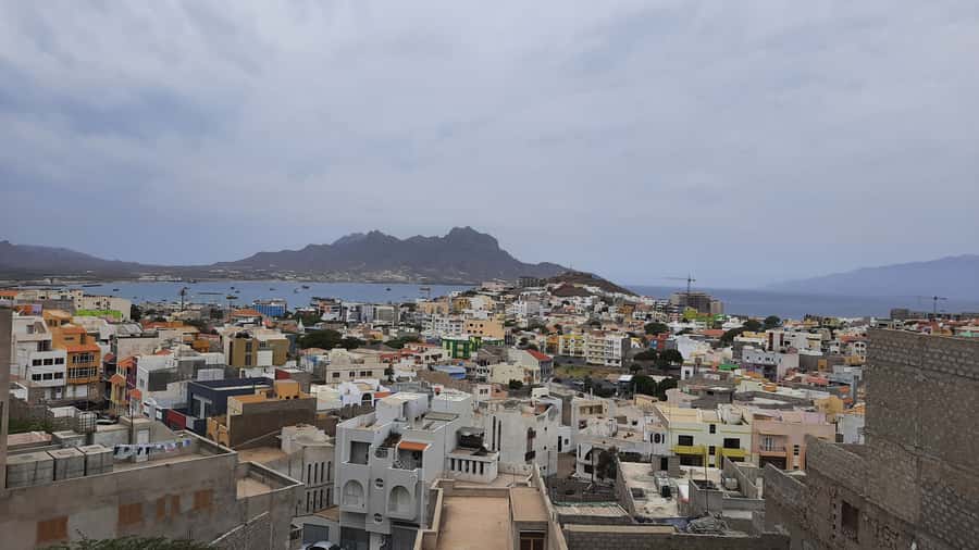 São Vicente: Markets, Beaches and Natural Park Tour - Walking through Mindelo and the African Market
