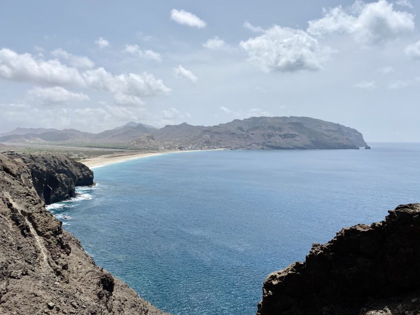 São Vicente: Swimming and Snorkeling Tour with Sea Turtles - A respectful wildlife encounter