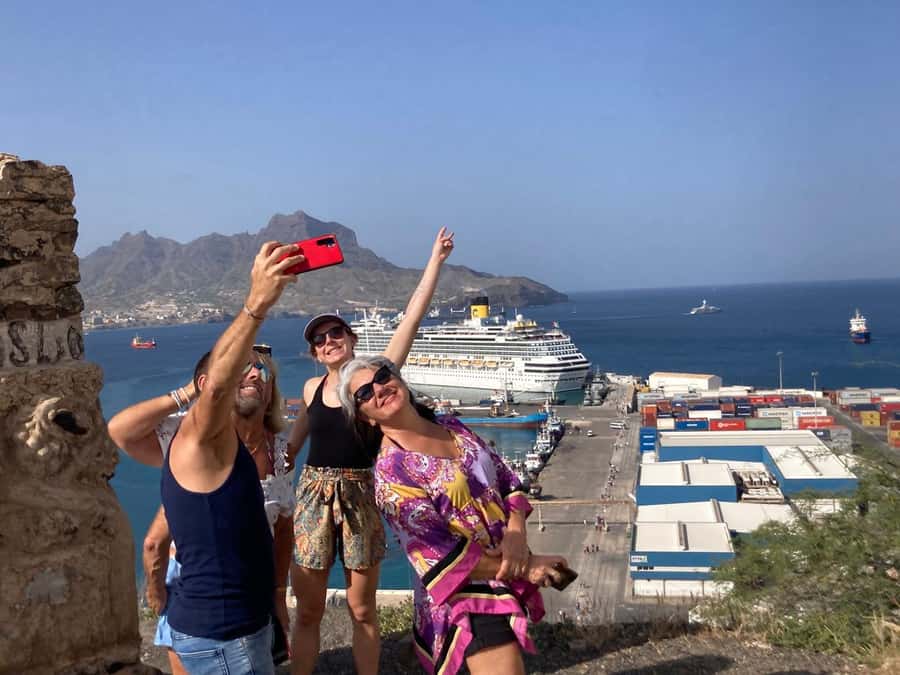 Shore Excursion: São Vicente, Full Day, 6h - Fortim del Rei and the first view of Mindelo